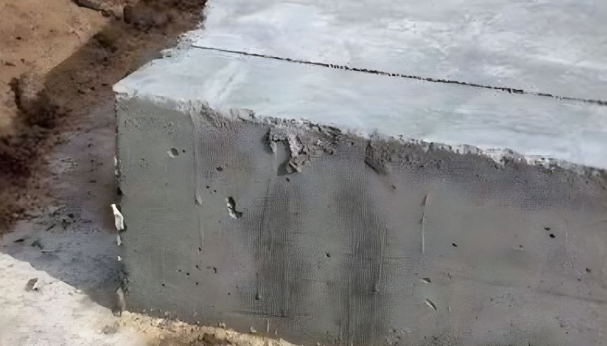 How Thick Should a Concrete Walkway Be in Los Angeles?